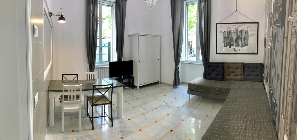 Casa Vacanze - Casa Luciana Style - Vomero Napoli Exteriör bild